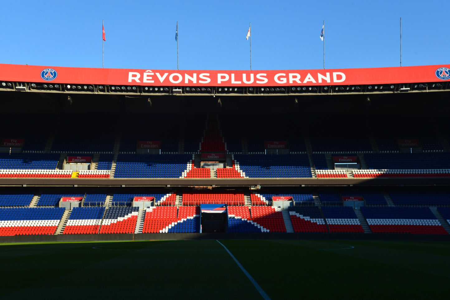 Paris Saint-Germain F.C. Full Wall Mural - Revons Plus Grand