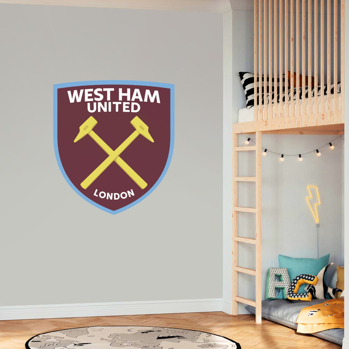 West Ham United Football Club - Hammers Crest + Wall Sticker Set