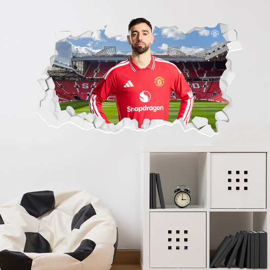 Manchester United FC Wall Sticker - Bruno Fernandes 26/27 Broken Wall Decal
