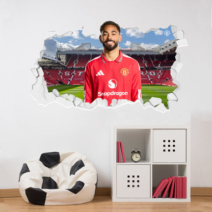 Manchester United FC Wall Sticker - Matheus Cunha 26/27 Broken Wall Decal