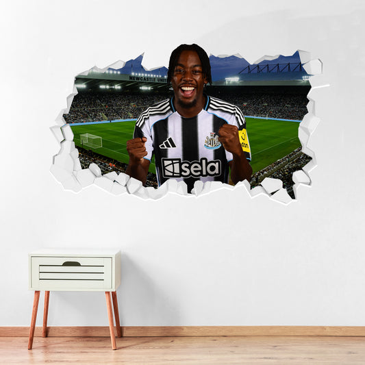 Newcastle United Football Club - Elanga 25/26 Broken Wall Sticker