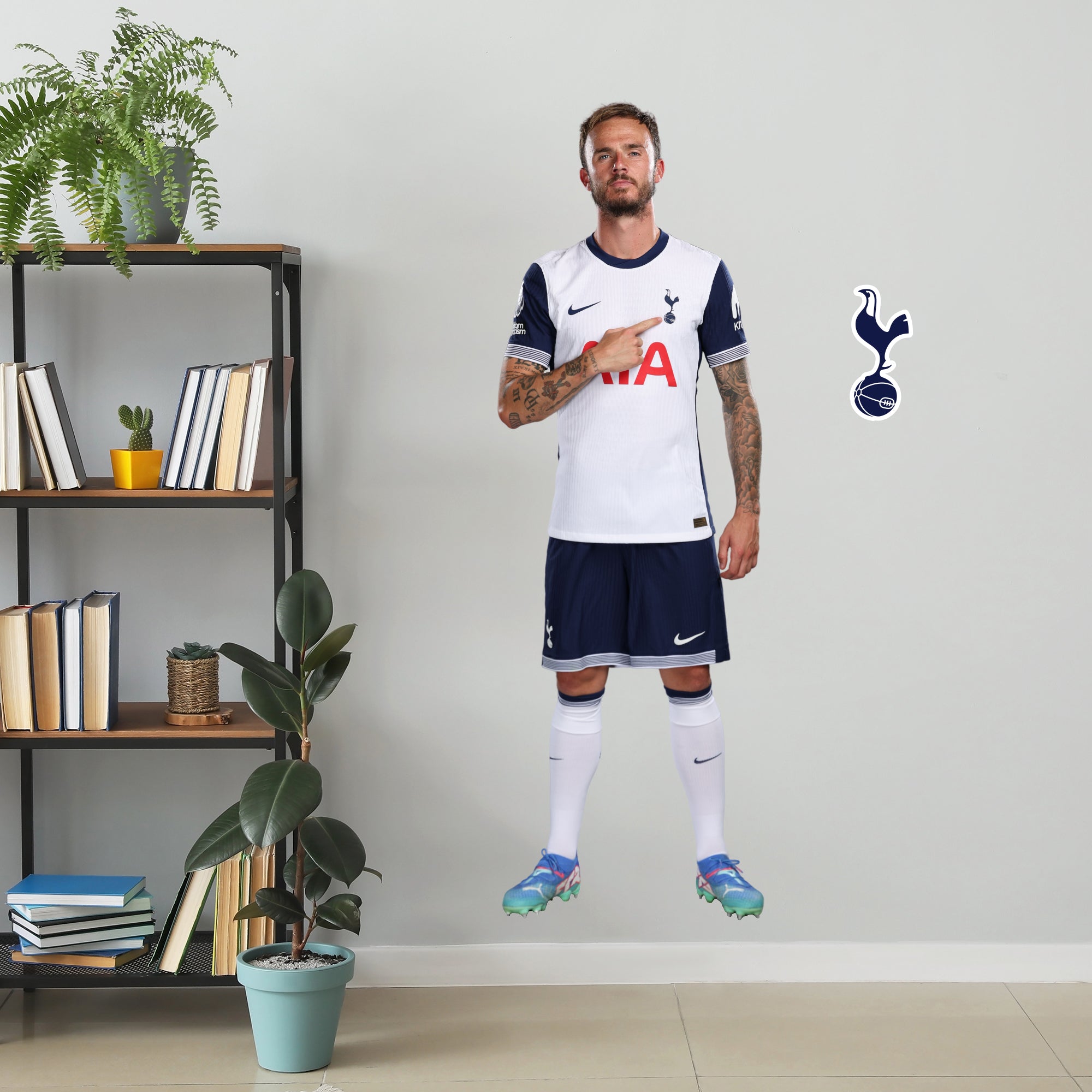 Tottenham Stickers Tottenham Hotspur FC - Maddison 24-25 Player Cutout Wall Sticker + Spu ...