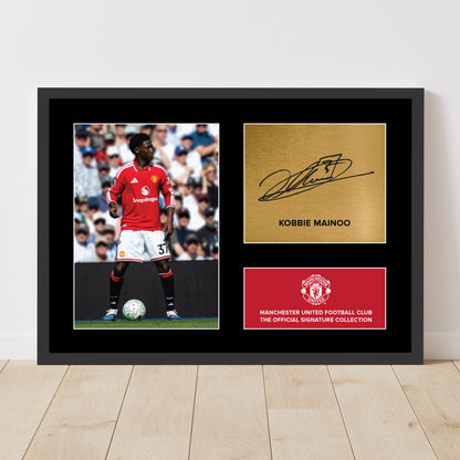 Manchester United Signature Collection Mounted Print – Kobbie Mainoo Replica Signed Photo