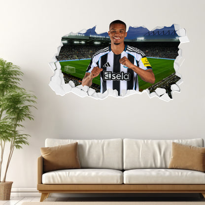 Newcastle United Football Club - Thiaw 25/26 Broken Wall Sticker