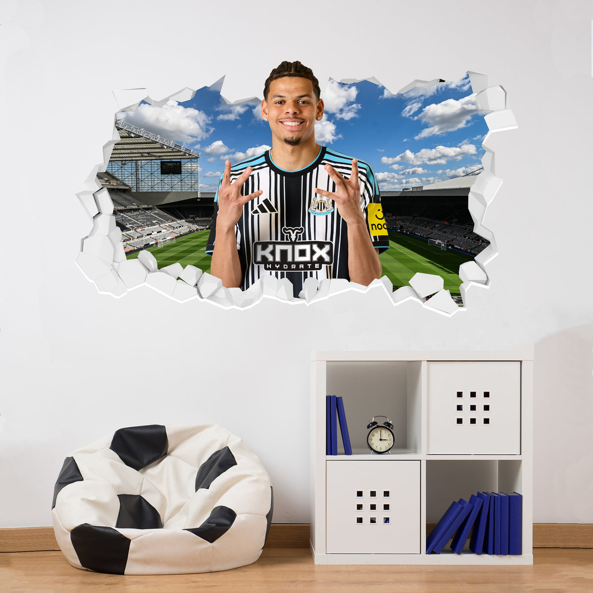 Newcastle United Football Club - Osula 26/27 Broken Wall Sticker