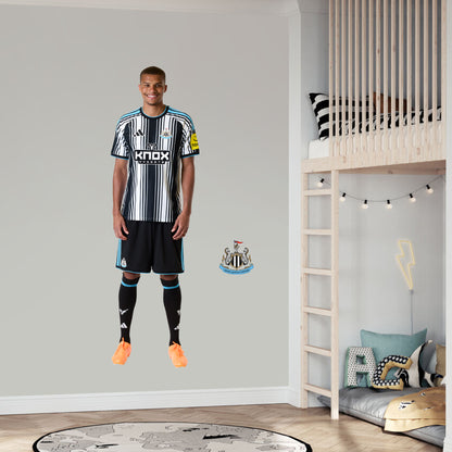 Newcastle United Wall Sticker - Thiaw Player 26/27 Wall Decal Football Art