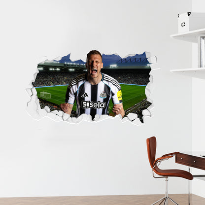 Newcastle United Football Club - Dan Burn 25/26 Broken Wall
