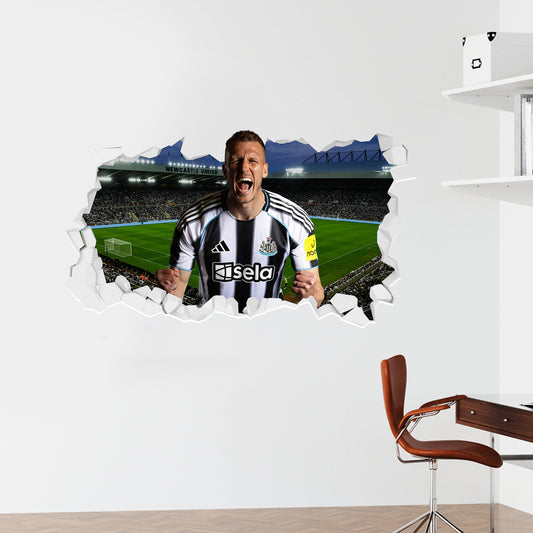 Newcastle United Football Club - Dan Burn 25/26 Broken Wall