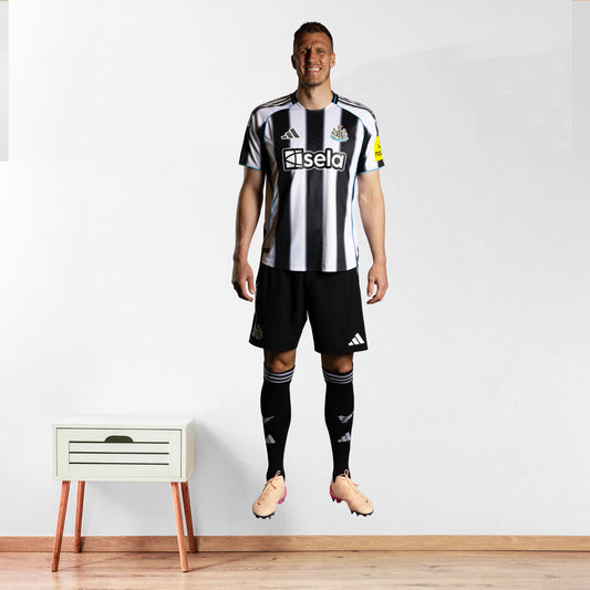 Newcastle United Wall Sticker - Dan Burn Player 25/26 Wall Decal Football Art