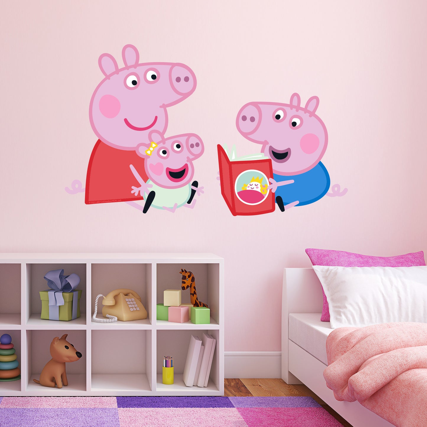 Peppa Pig Wall Sticker - Peppa And George Reading To Baby Evie