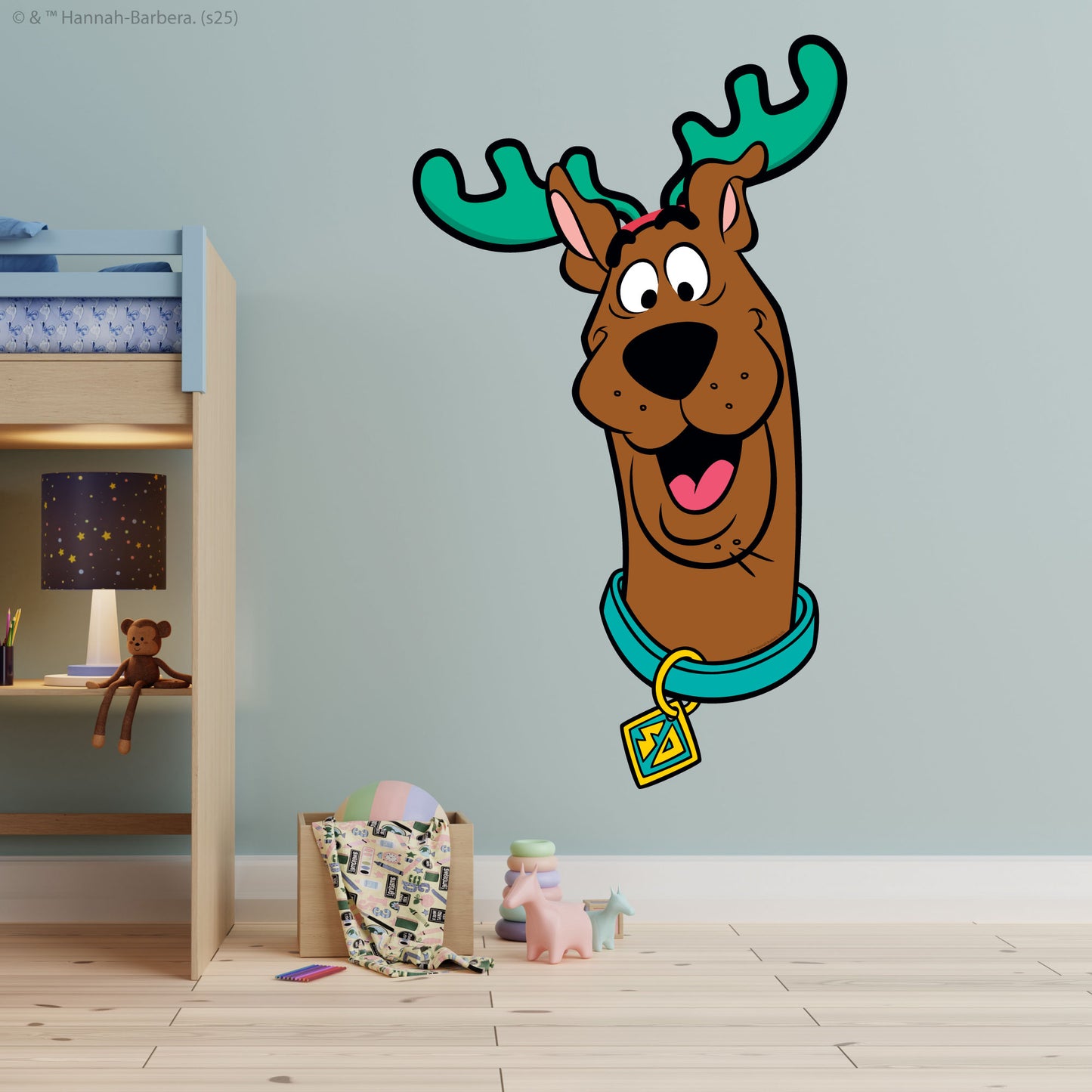 Scooby-Doo Wall Sticker  –  Scooby Doo Wearing Antlers Decal Wall Art