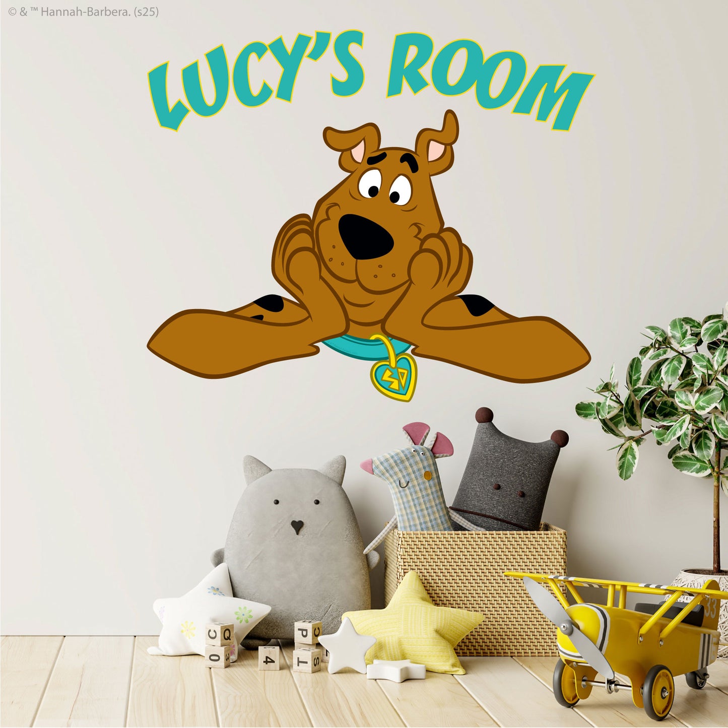Scooby-Doo Wall Sticker  –  Scooby Doo Leaning Personalised Decal Wall Art