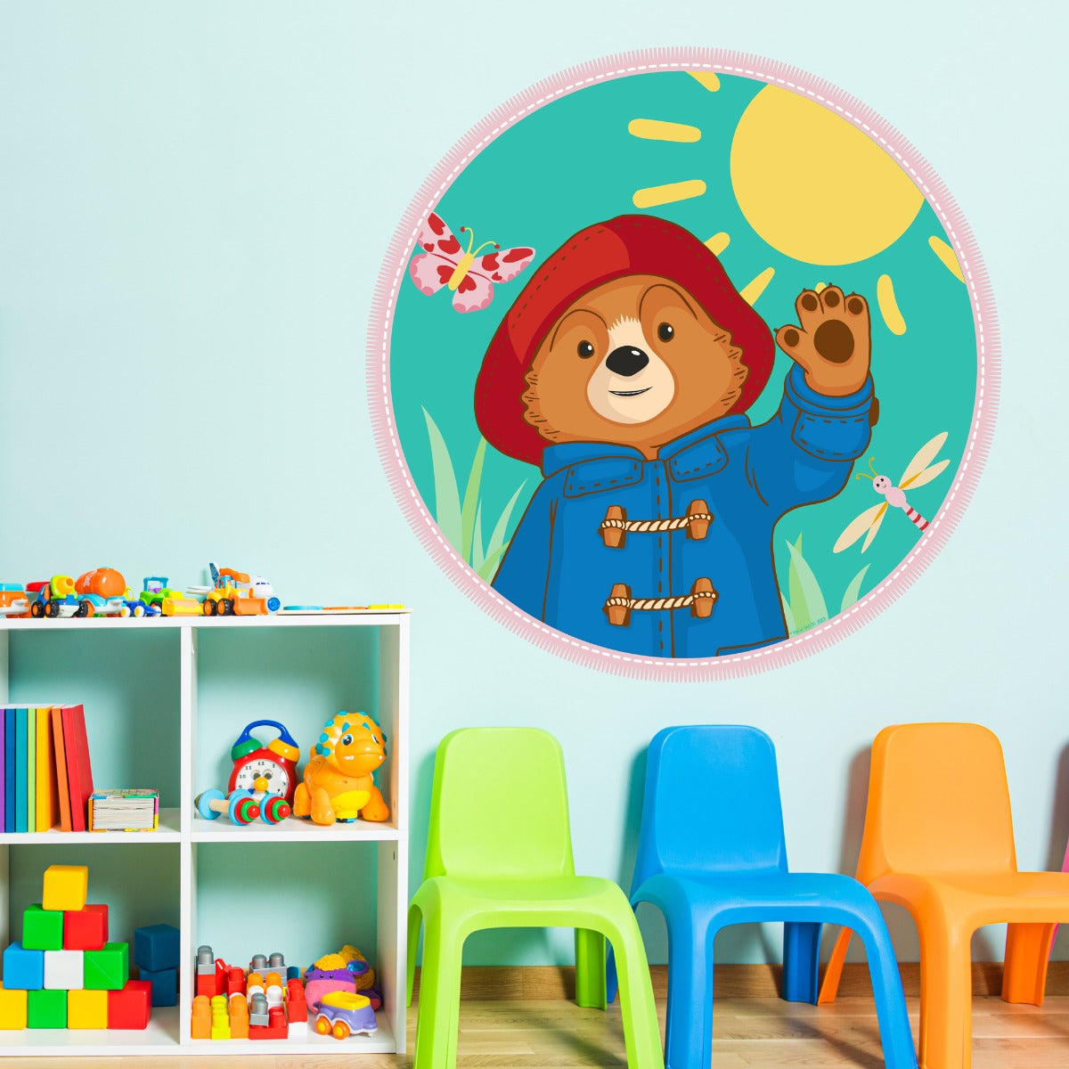 Paddington TV Wall Sticker - Waving Badge